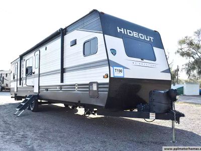 2023 Keystone 34FKDS — front three-quarter view