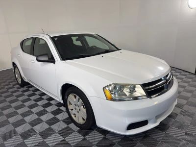 2013 Dodge Avenger — detail view