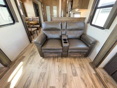 2019 Keystone RV Cougar - Photo 38