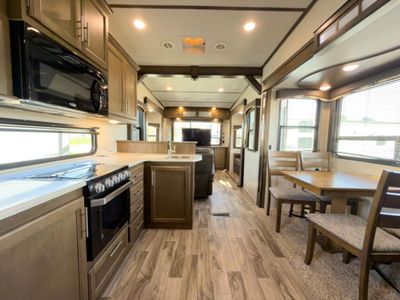 2019 Keystone RV Cougar - Photo 43