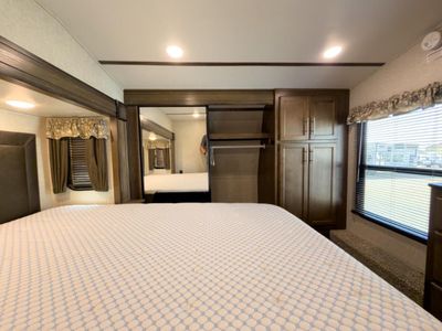 2019 Keystone RV Cougar - Photo 19