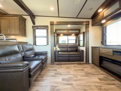 2019 Keystone RV Cougar - Photo 36