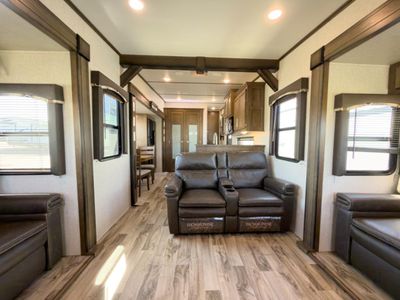 2019 Keystone RV Cougar - Photo 40