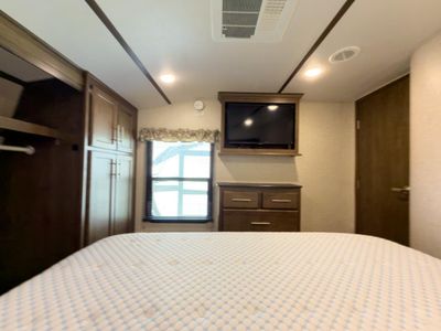 2019 Keystone RV Cougar - Photo 22