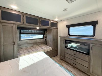 2022 Venture SportTrek Touring Edition - Photo 9