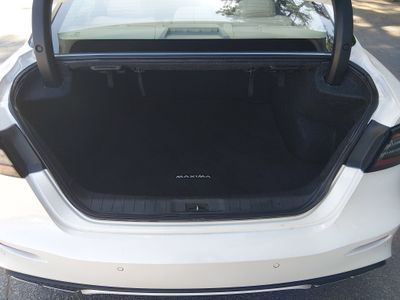 2023 Nissan Maxima - Photo 11