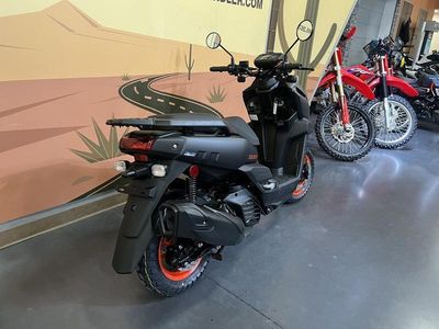 2025 Yamaha Zuma 125 - Photo 3