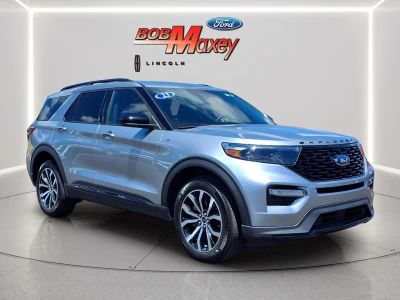 2023 Ford Explorer — rear three-quarter view