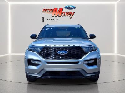 2023 Ford Explorer — side profile view
