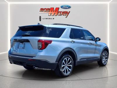 2023 Ford Explorer — interior view
