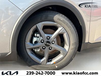 2025 Kia K4 — photo 35 view