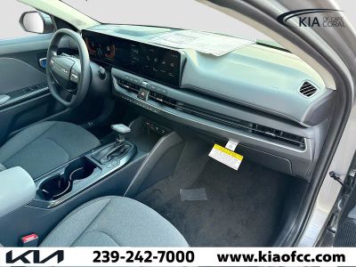 2025 Kia K4 — photo 12 view