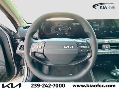 2025 Kia K4 — photo 33 view
