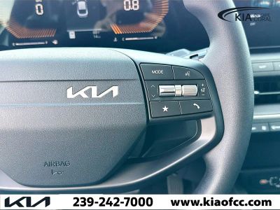 2025 Kia K4 — photo 32 view