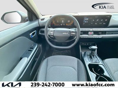 2025 Kia K4 — photo 15 view
