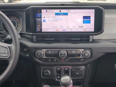 2026 Jeep Wrangler — photo 18 view