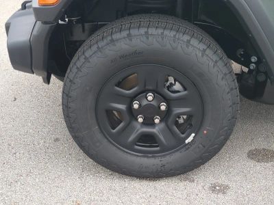2026 Jeep Wrangler — photo 11 view