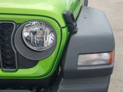2026 Jeep Wrangler — photo 10 view