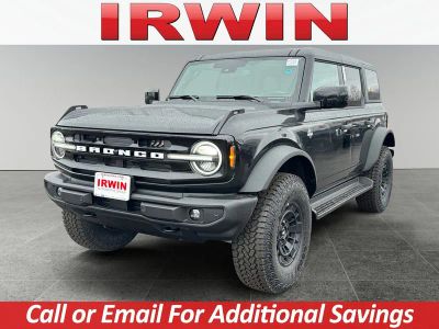 2026 Ford Bronco Outer Banks in Black — front three-quarter view