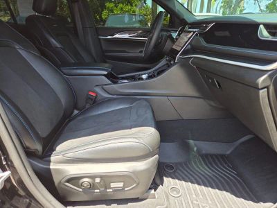2022 Jeep Grand Cherokee — photo 10 view