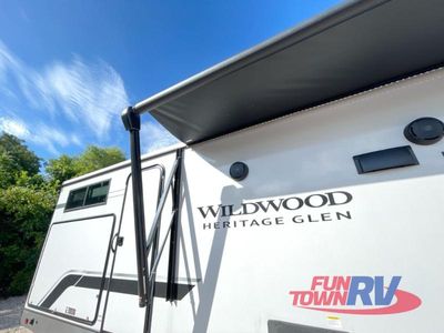 2025 Forest River RV Wildwood Heritage Glen - Photo 9