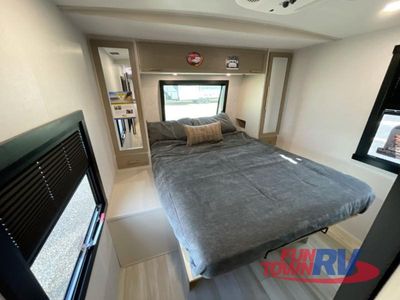 2025 Forest River RV Wildwood Heritage Glen - Photo 33