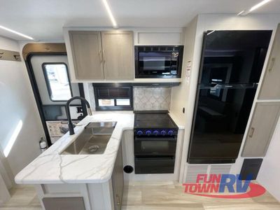 2025 Forest River RV Wildwood Heritage Glen - Photo 13