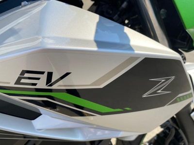 2024 Kawasaki Z e-1 ABS - Photo 12