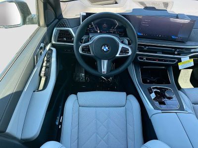 2026 BMW X5 — photo 17 view