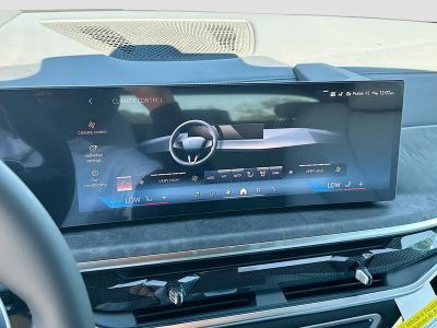 2026 BMW X5 — photo 13 view