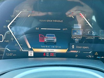 2026 BMW X5 — photo 9 view