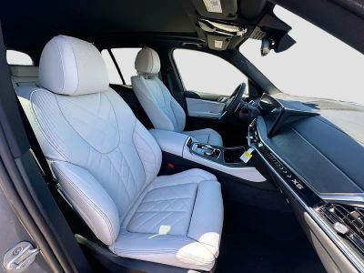2026 BMW X5 — photo 23 view