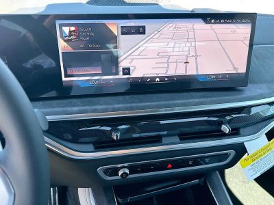 2026 BMW X5 — photo 10 view