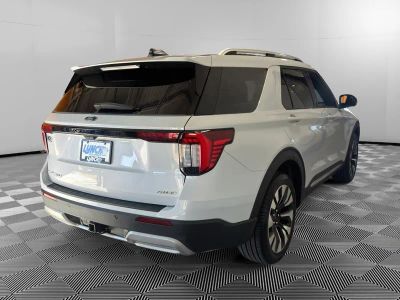 2025 Ford Explorer — detail view