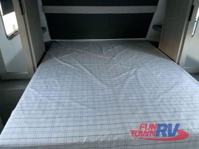 2025 Dutchmen RV Kodiak - Photo 35