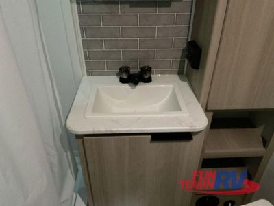 2025 Dutchmen RV Kodiak - Photo 30