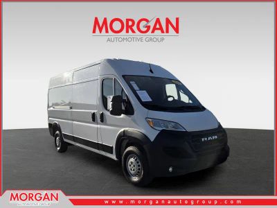 2025 Ram ProMaster 2500 High Roof in White — front three-quarter view