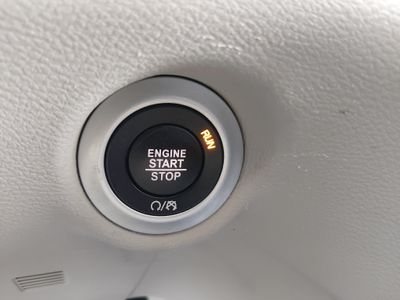 2023 Chrysler Voyager - Photo 18