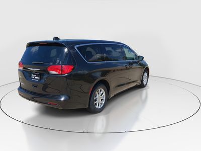 2023 Chrysler Voyager - Photo 7