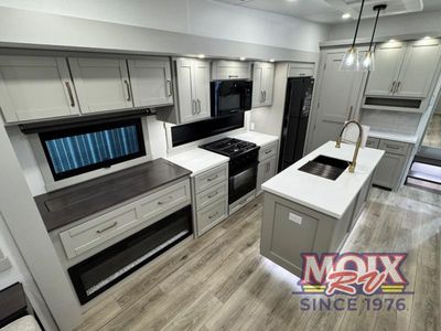 2026 Brinkley Model Z - Photo 28