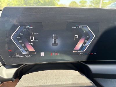 2025 BMW 2 Series — photo 32 view