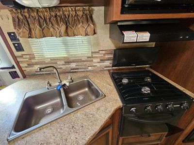 2014 CrossRoads RV Zinger - Photo 19