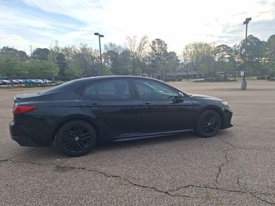 2025 Toyota Camry - Photo 8