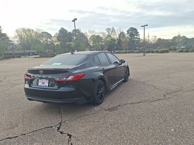 2025 Toyota Camry - Photo 10