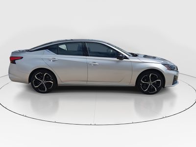 2024 Nissan Altima - Photo 8