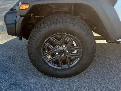 2026 Jeep Wrangler — photo 11 view