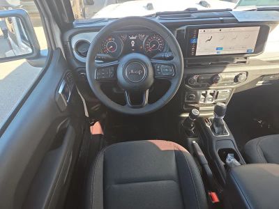 2026 Jeep Wrangler — photo 18 view