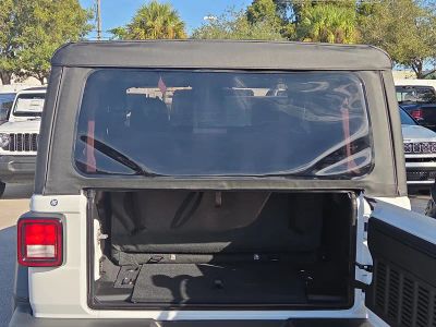 2026 Jeep Wrangler — photo 15 view