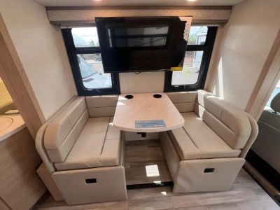 2027 Thor Motor Coach DELANO - Photo 7