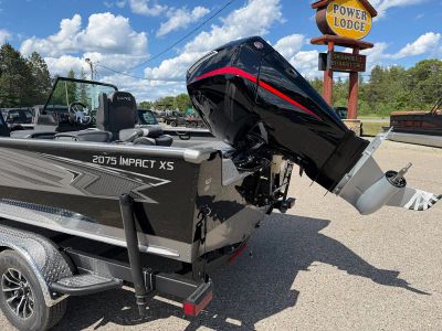 2026 Lund 2075 IMPACT XS — side profile view
